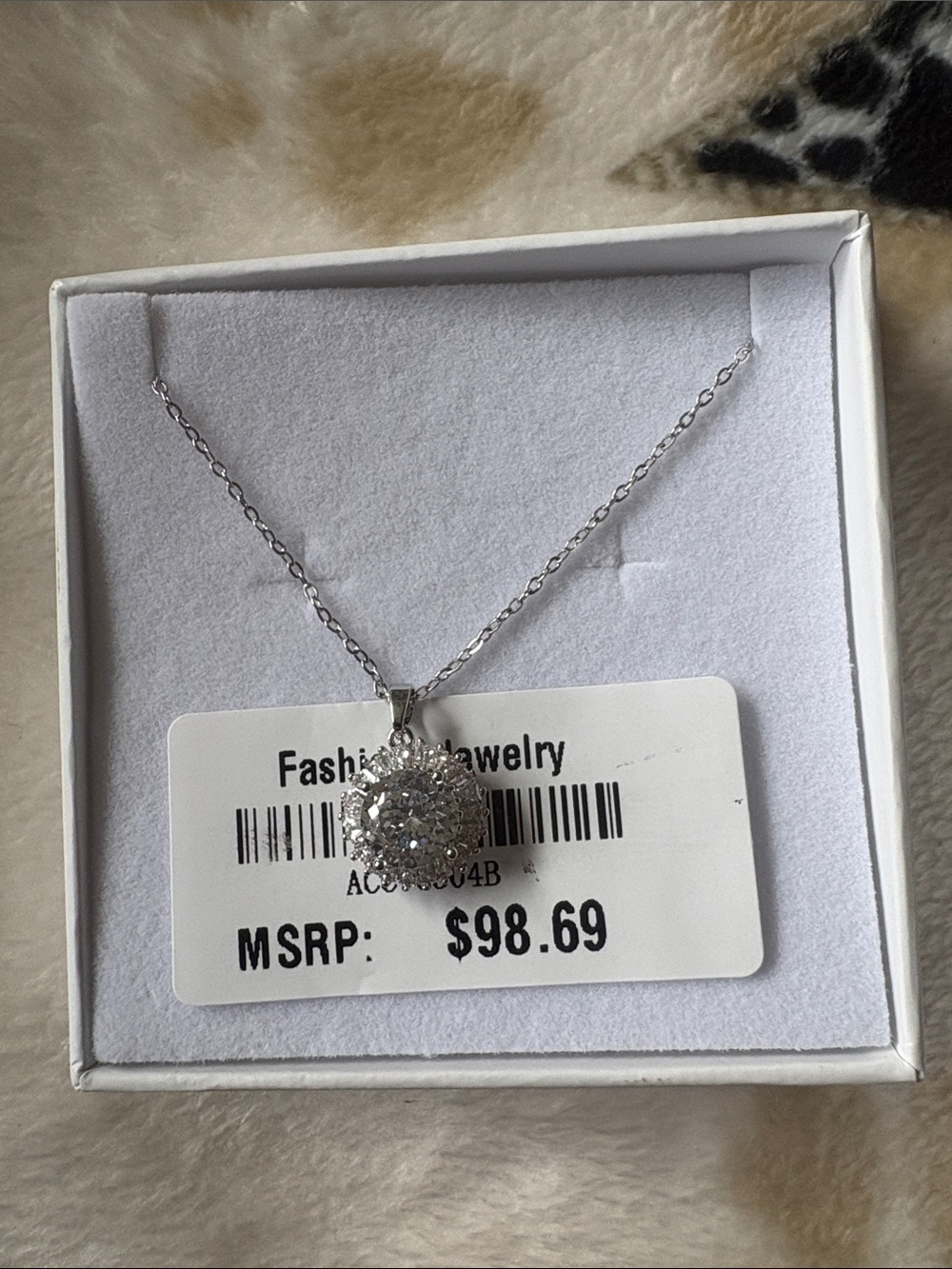 Fashion Jewelry Silver Sparkling Cluster Pendant Necklace